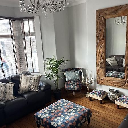 Adanhouse-Stockland Spacious 5 Bedroom House Sleeps 12 Private Garden Cardiff Exterior foto
