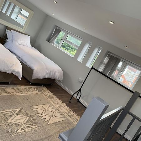 Adanhouse-Stockland Spacious 5 Bedroom House Sleeps 12 Private Garden Cardiff Exterior foto