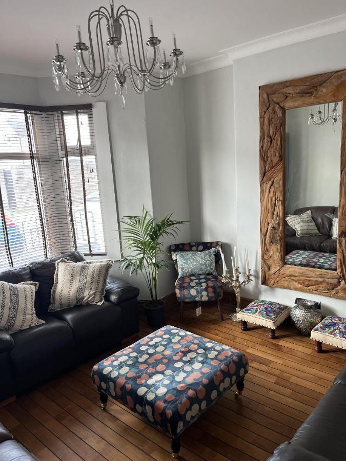 Adanhouse-Stockland Spacious 5 Bedroom House Sleeps 12 Private Garden Cardiff Exterior foto