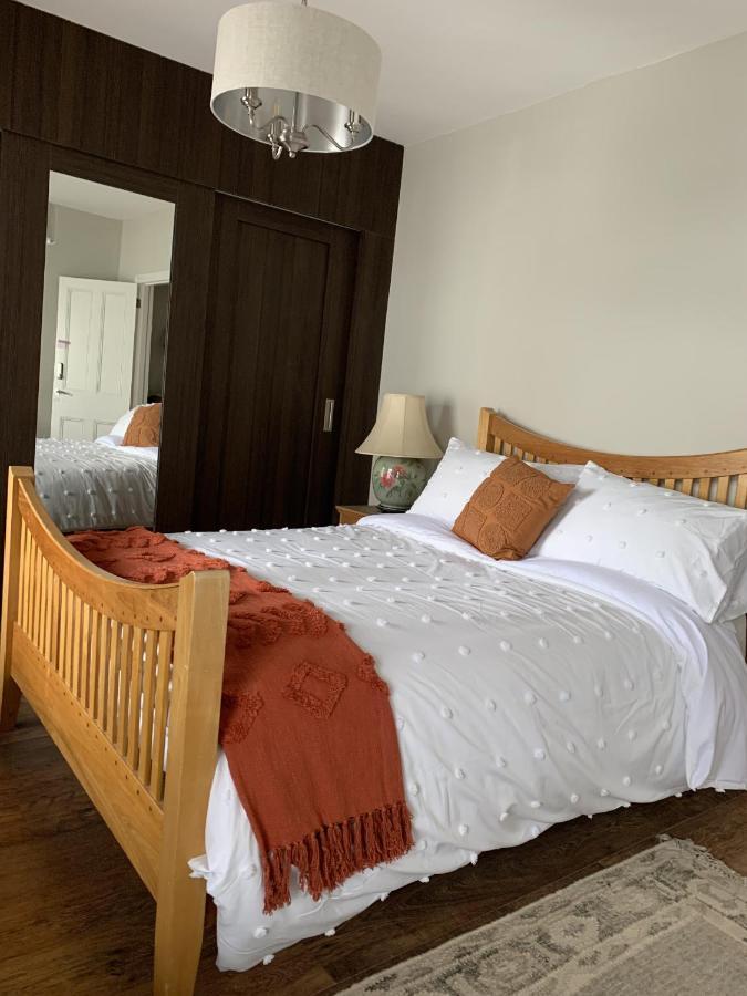 Adanhouse-Stockland Spacious 5 Bedroom House Sleeps 12 Private Garden Cardiff Exterior foto
