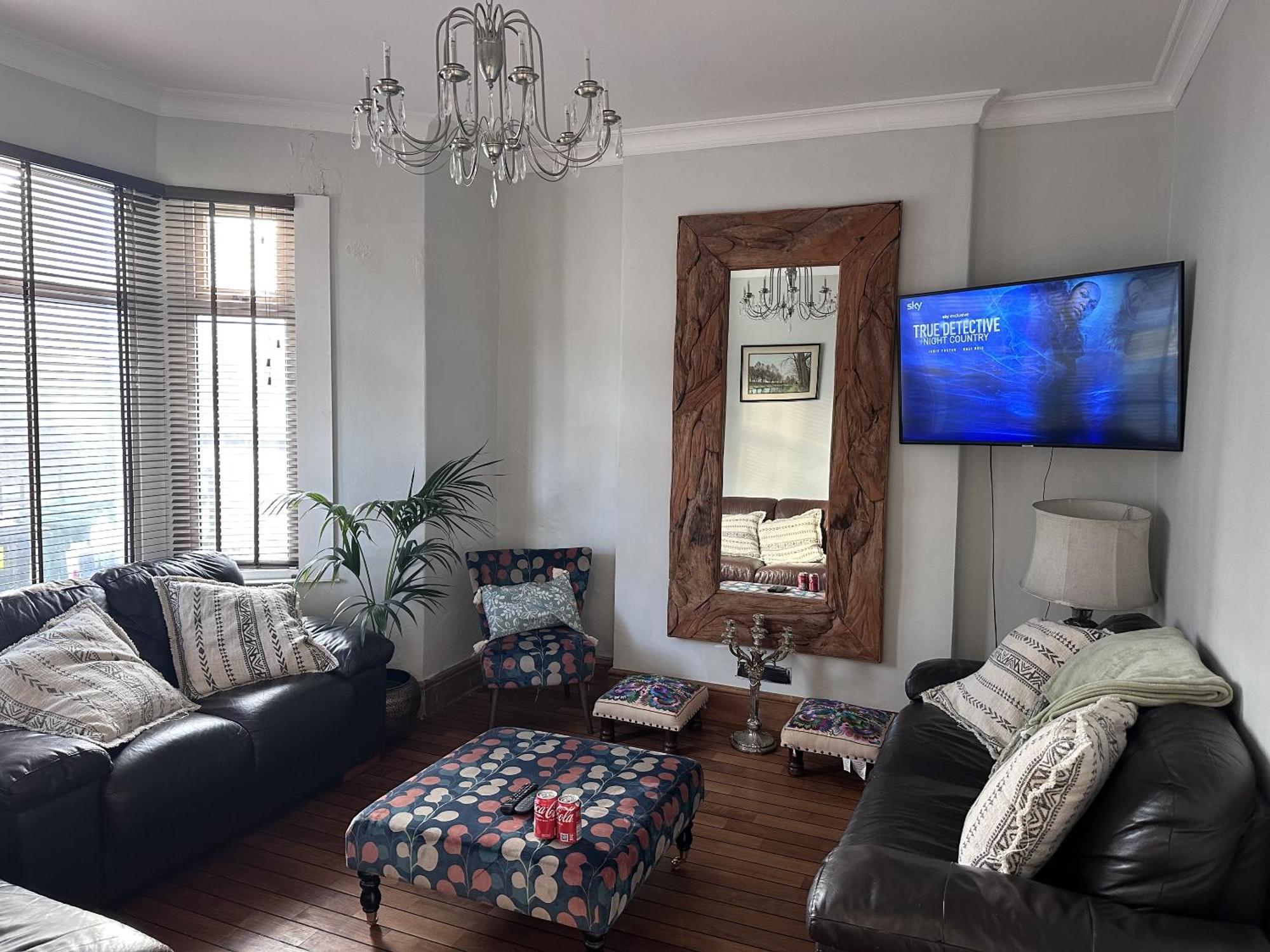 Adanhouse-Stockland Spacious 5 Bedroom House Sleeps 12 Private Garden Cardiff Exterior foto