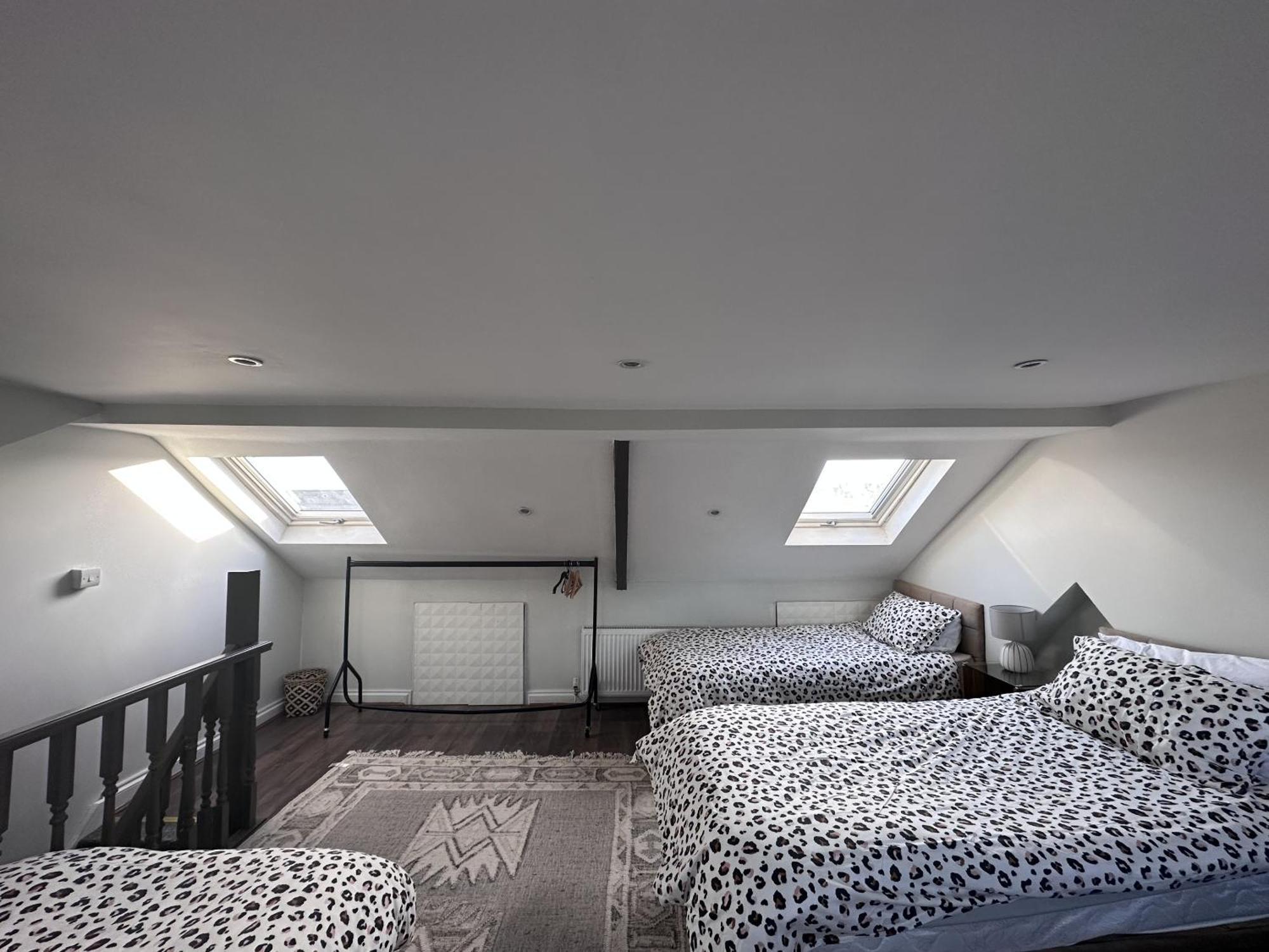 Adanhouse-Stockland Spacious 5 Bedroom House Sleeps 12 Private Garden Cardiff Exterior foto