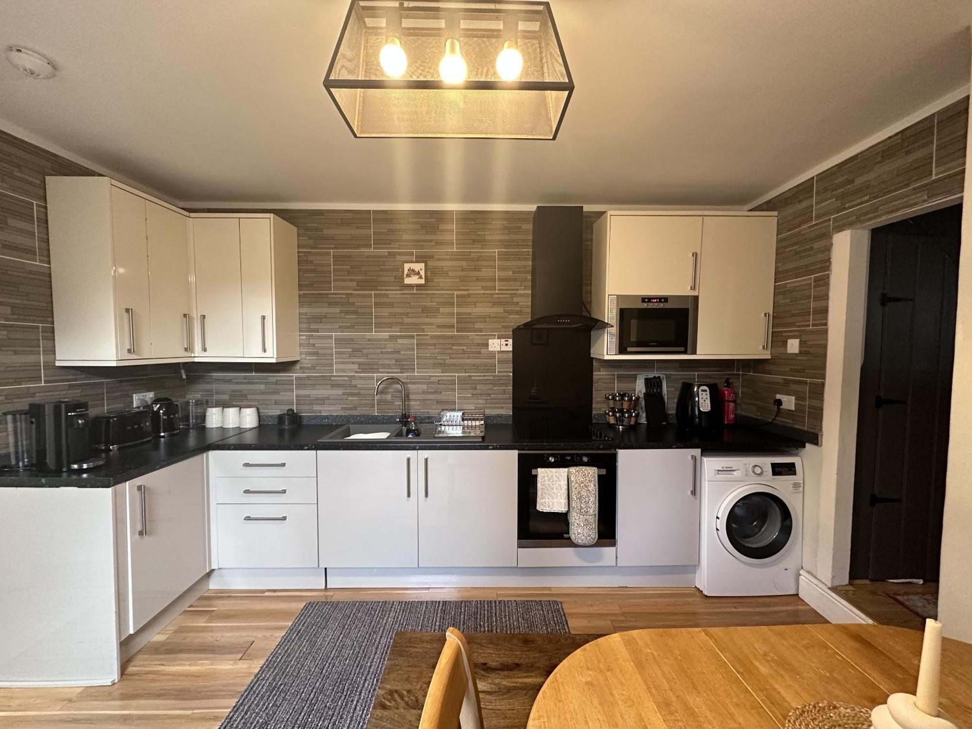 Adanhouse-Stockland Spacious 5 Bedroom House Sleeps 12 Private Garden Cardiff Exterior foto